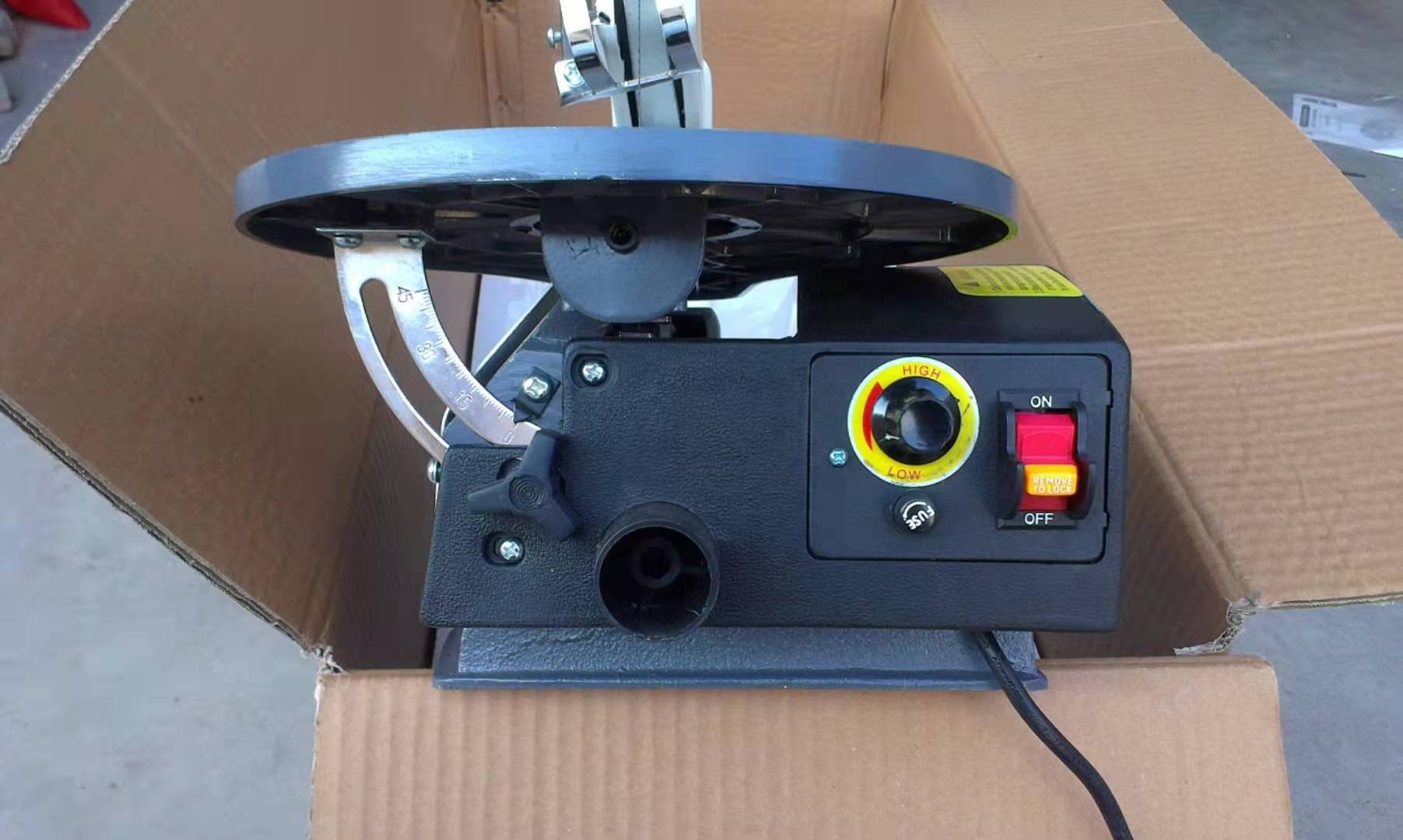 Wood Cutting Industrial Deskto - огляд і ціна Woodworking Machines